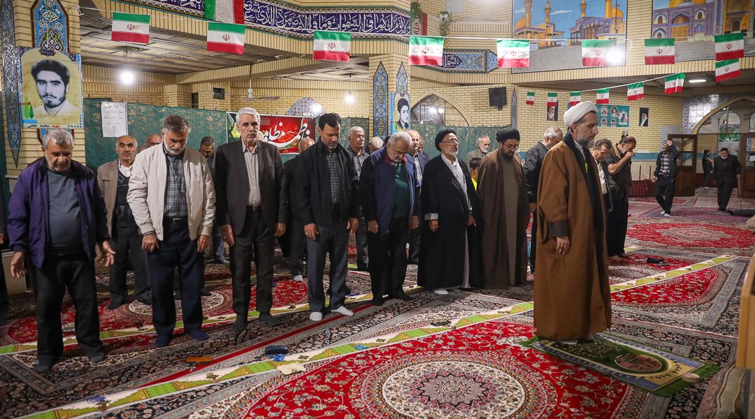 حضور امام جمعه قزوین در مسجد حضرت فاطمه‌الزهرا (س) شهرک عارف